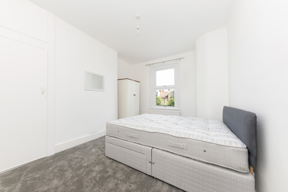 house or flat for sale or rent in south west London